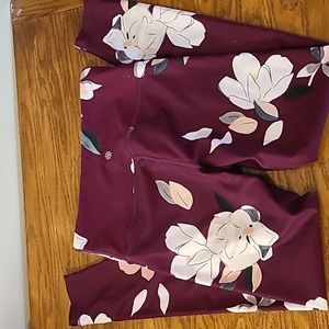 Athleta running tights xs burgundy floral print